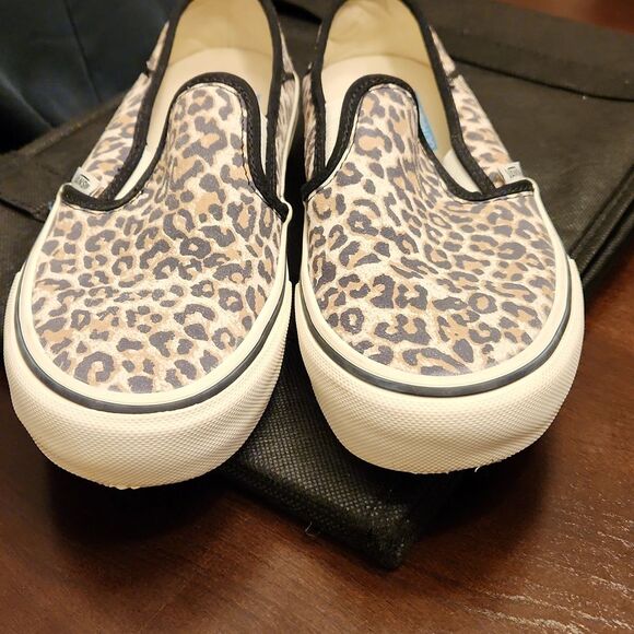Vans Leopard-Print Slip-on Shoes Size Men's 4 Women's 5.5 - Picture 3 of 8